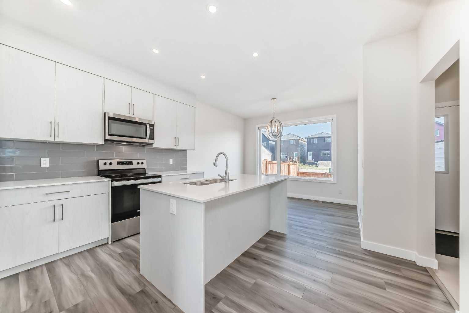 Calgary, AB T3J 2H1,58 Homestead BLVD NE