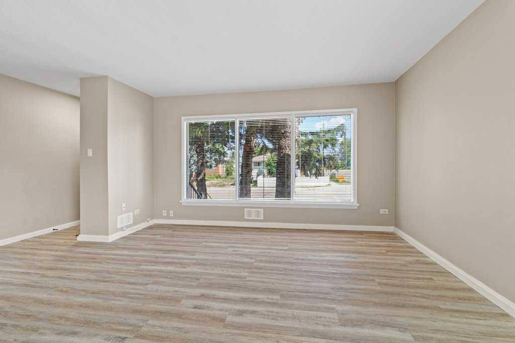 Red Deer, AB T4N2B2,4001 51 A ST