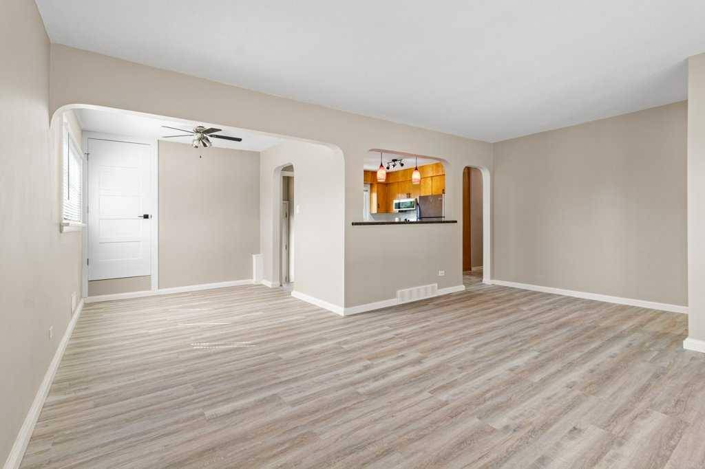 Red Deer, AB T4N2B2,4001 51 A ST