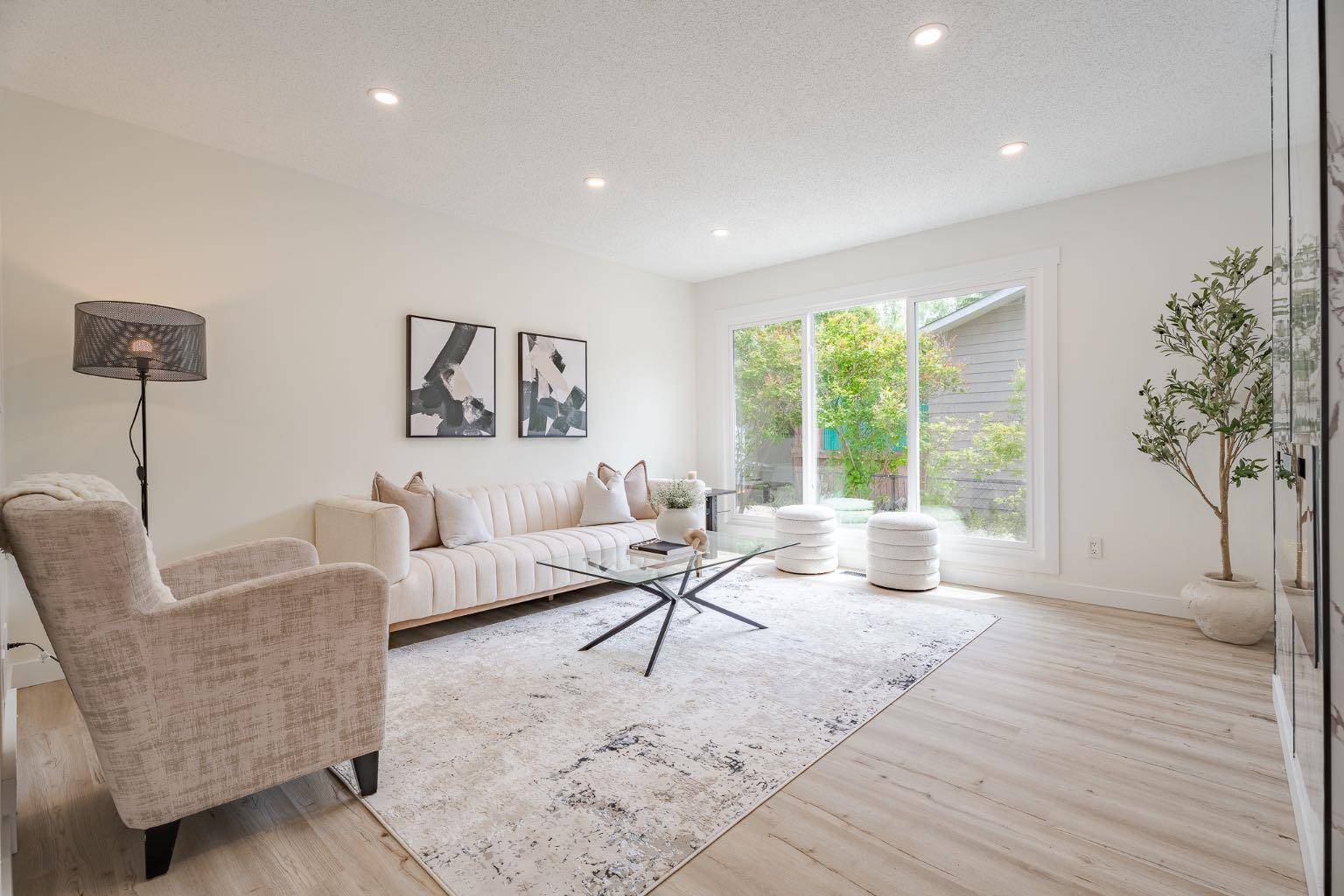 Calgary, AB T2J 5N6,14924 Deerfield DR Southeast