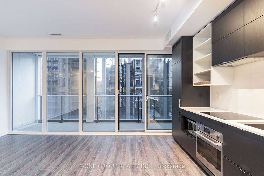 20 Edward ST #711, Toronto C01, ON M5G 0C5