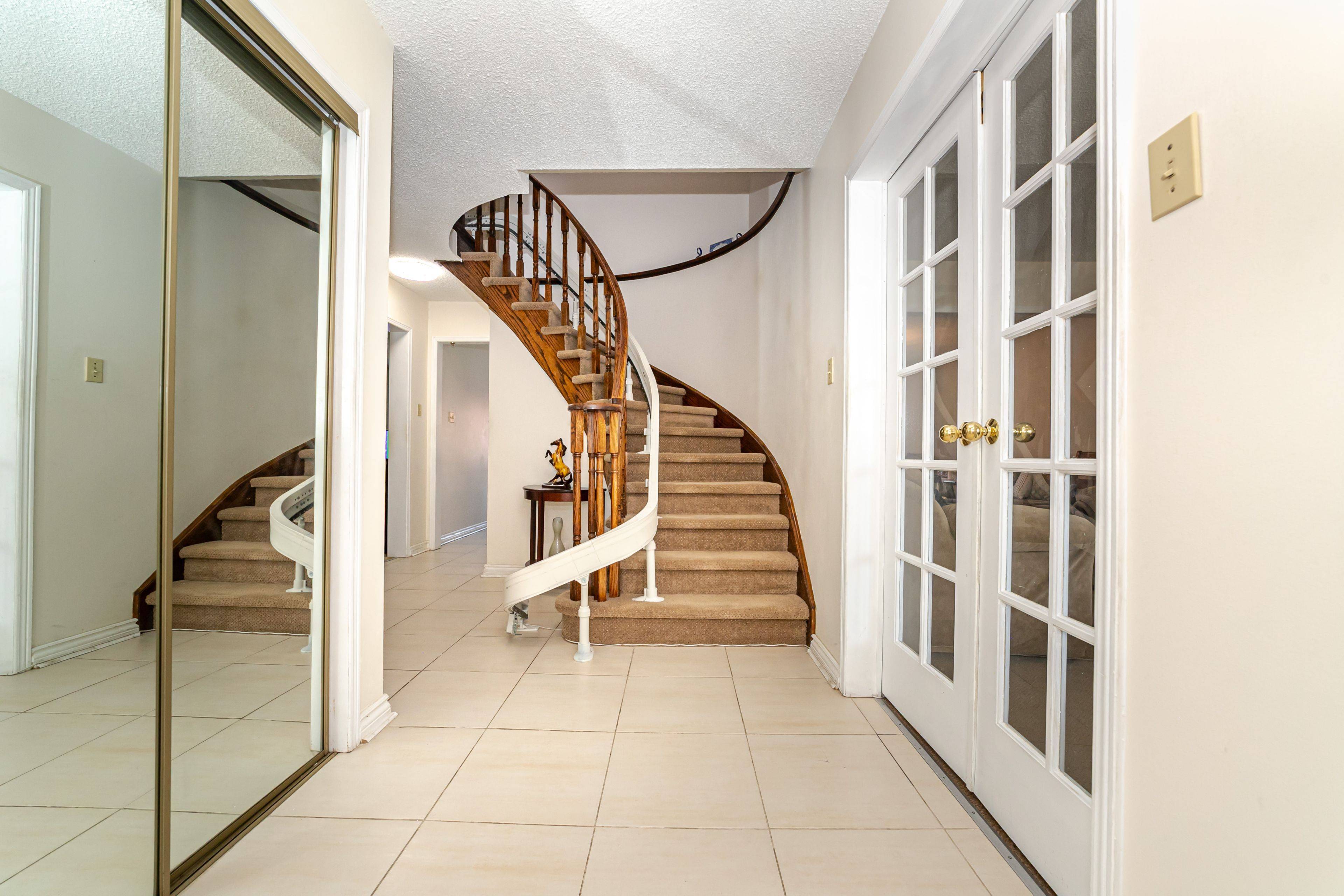 Pickering, ON L1X 1X8,1634 Beaton WAY