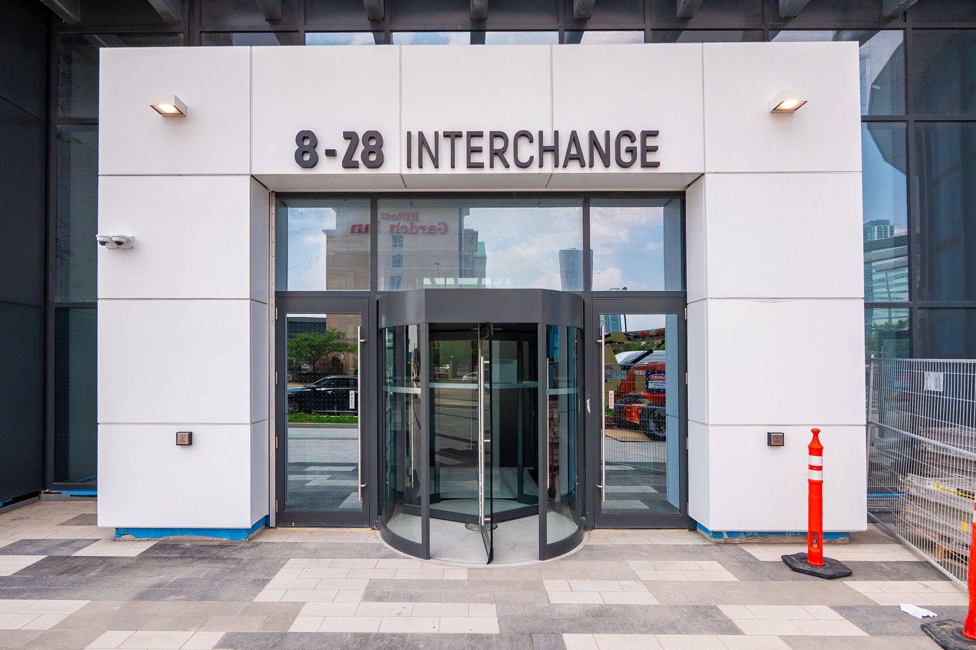 Vaughan, ON L4K 0P8,28 Interchange WAY #1502