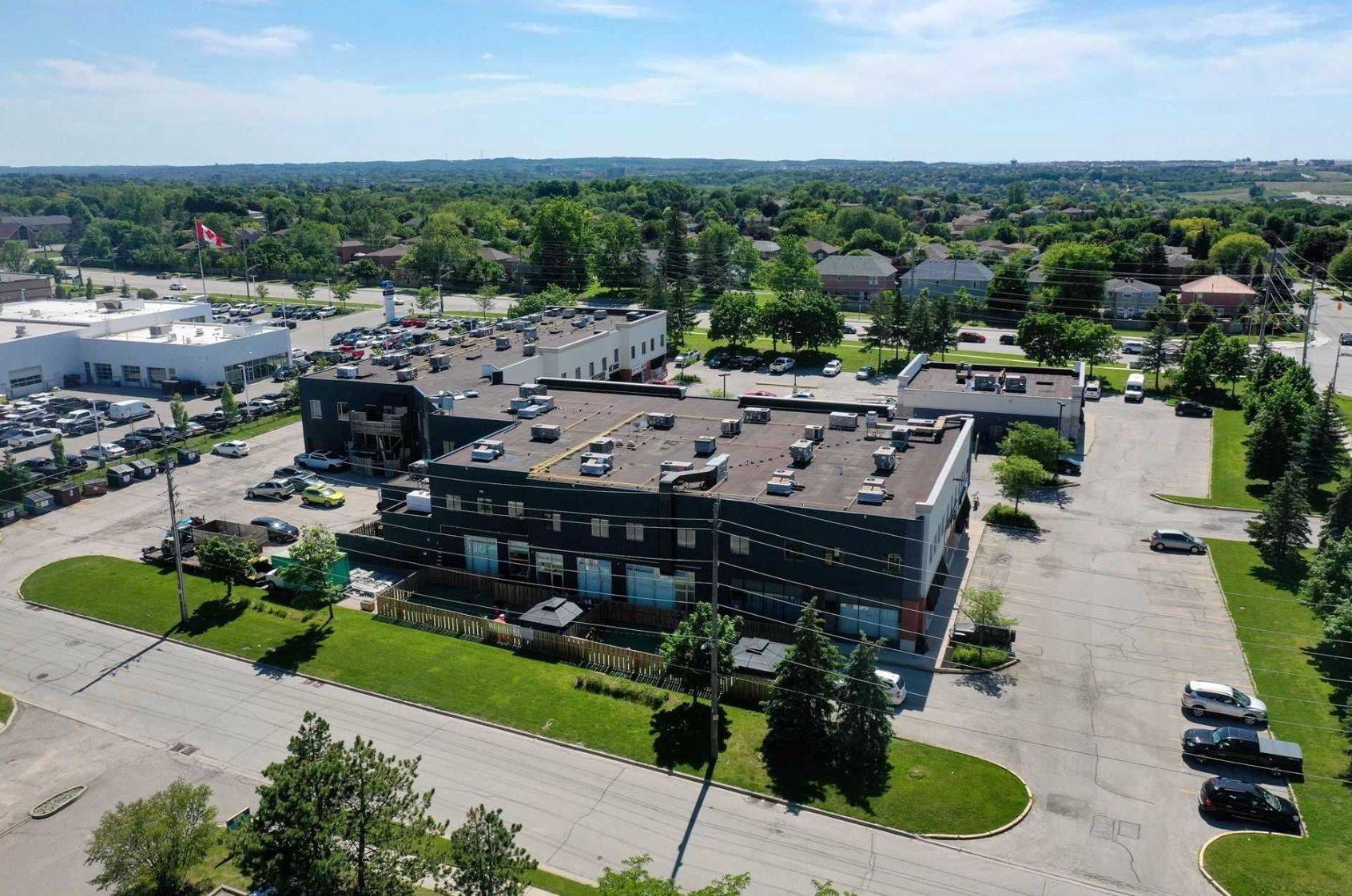 Newmarket, ON L3Y 8Z9,18075 Leslie ST #12