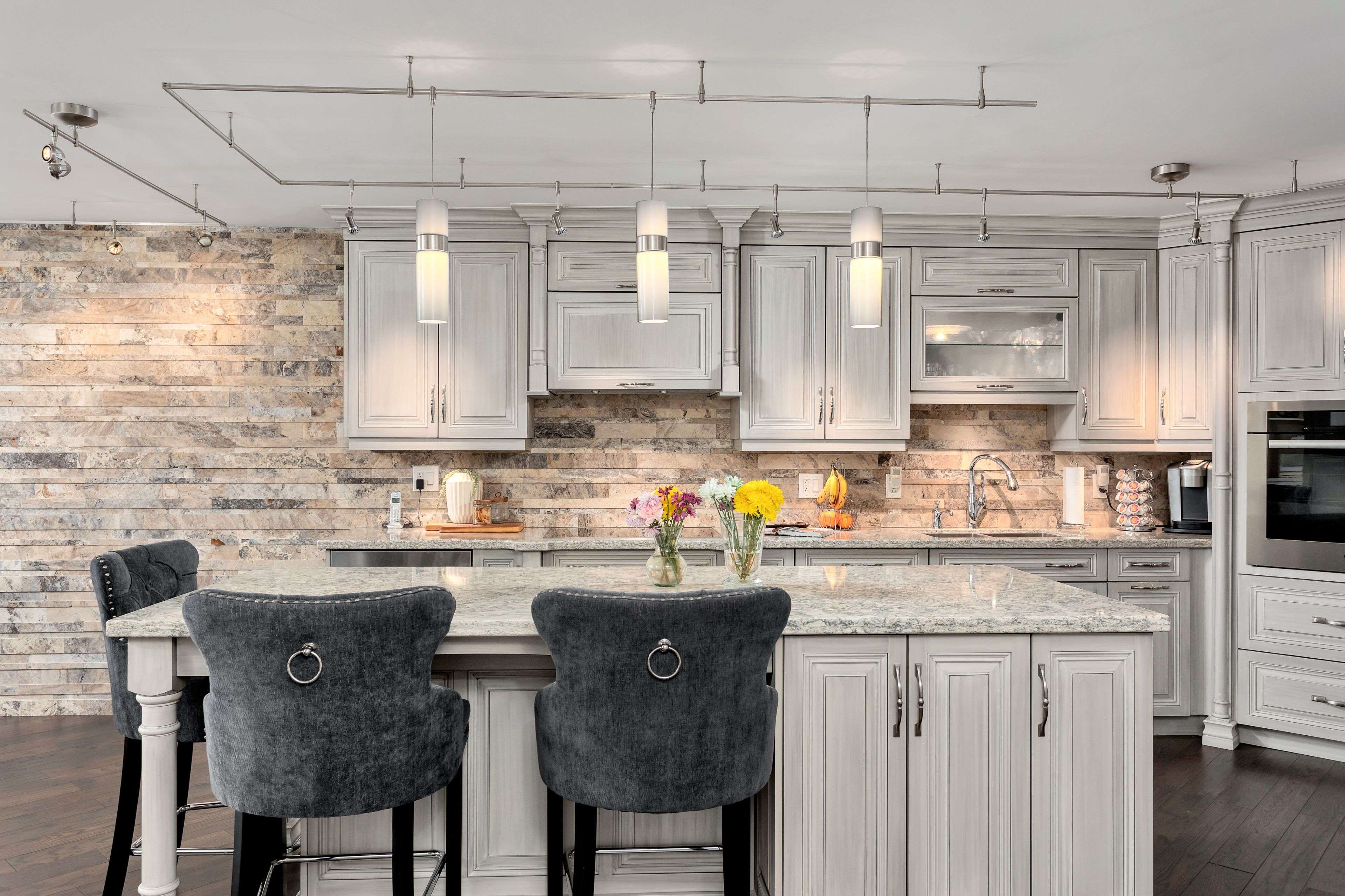 Oakville, ON L6L 6L5,100 Bronte RD #304