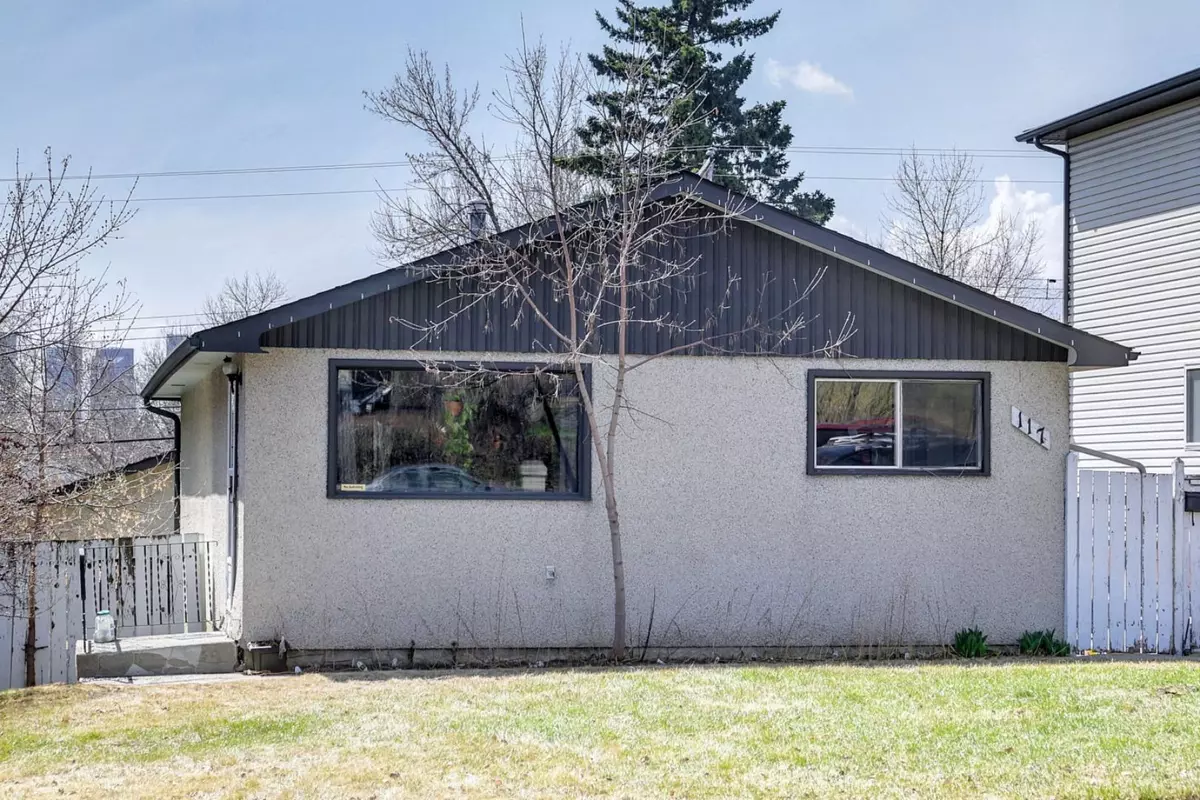 Calgary, AB T2M 2P1,117 31 AVE Northwest