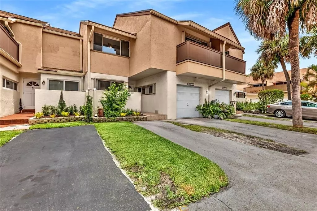 Plantation, FL 33324,869 NW 81st Ter #2