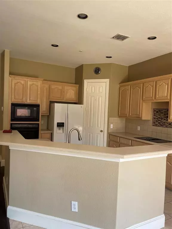 Irving, TX 75063,418 Lacebark Drive