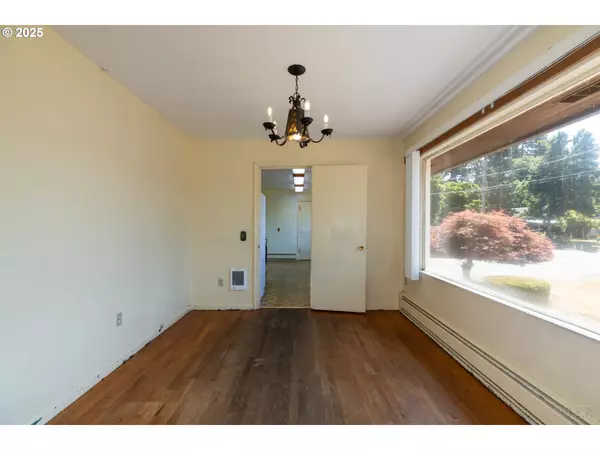 St Helens, OR 97051,144 PARK ST