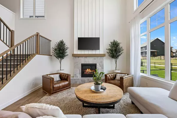 Calgary, AB T3M3J4,228 Marina GRV SE