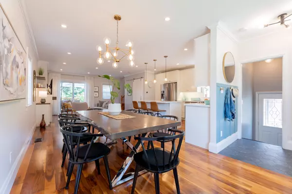 Toronto E06, ON M1N 3T4,107 Vanbrugh AVE