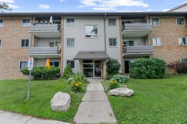 London South, ON N6K 1M1,655 Wonderland RD S #7