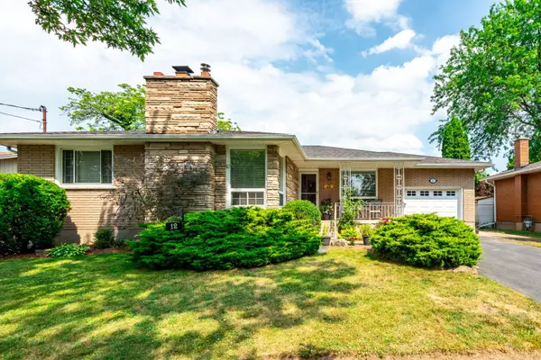 12 Viking DR, St. Catharines, ON L2M 2V3