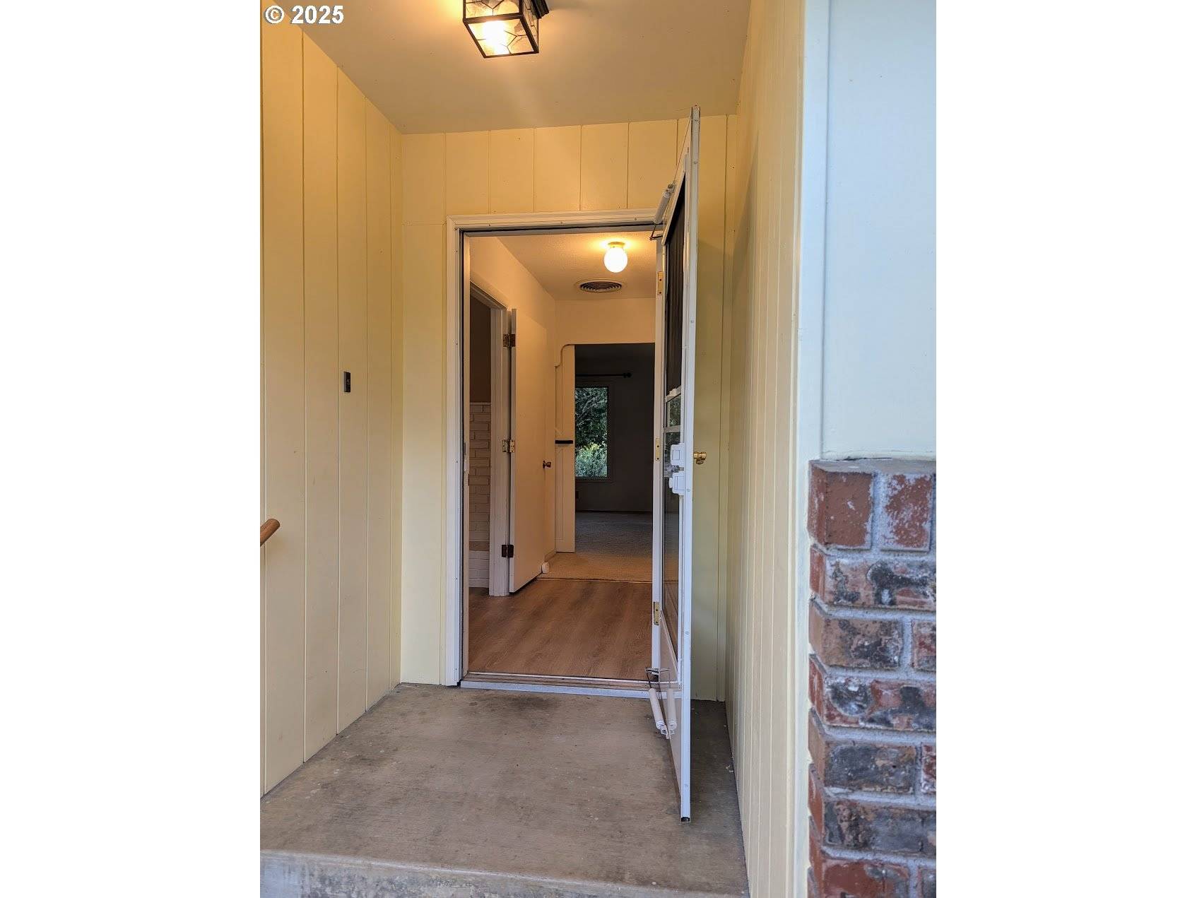 Roseburg, OR 97471,191 FOX LN