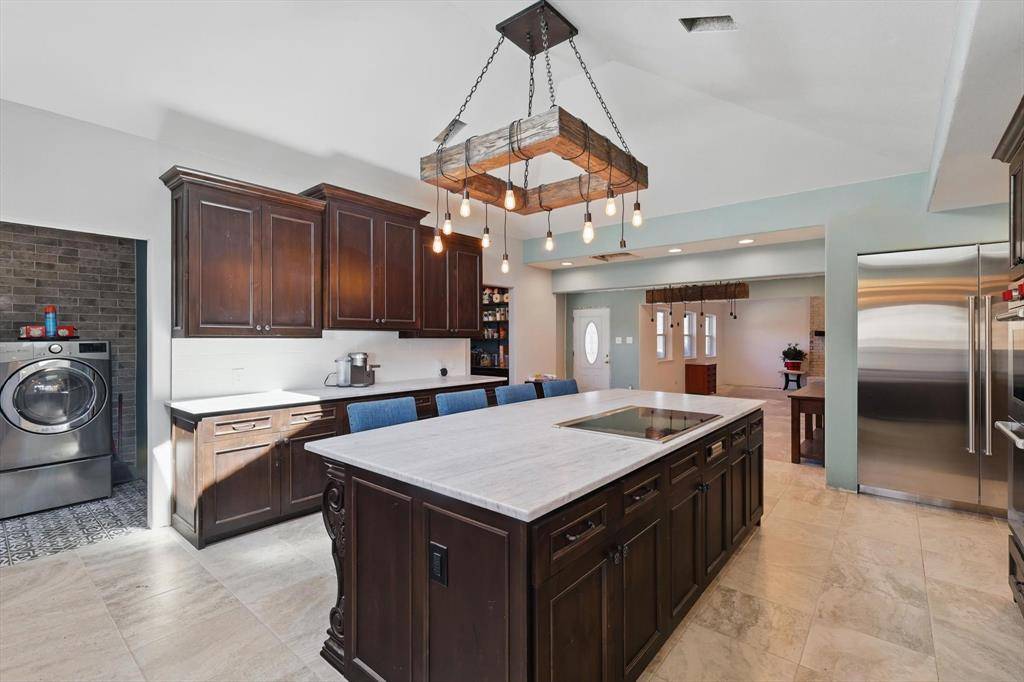 913 Ashland Court, Mansfield, TX 76063