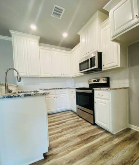 Mcgregor, TX 76657,716 S Main Street #718
