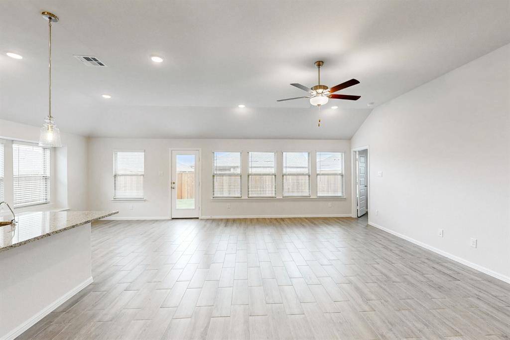 Pilot Point, TX 76258,14054 Ladbroke Street