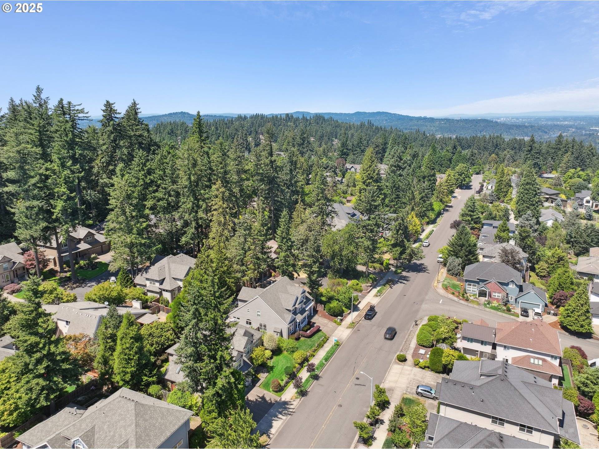 West Linn, OR 97068,19625 SUNCREST DR