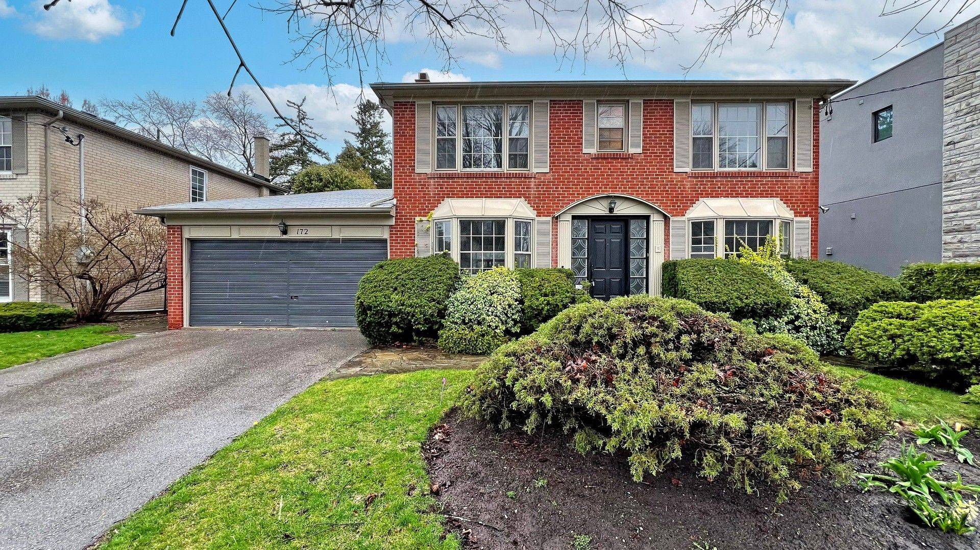 172 Gordon RD, Toronto C12, ON M2P 1E8