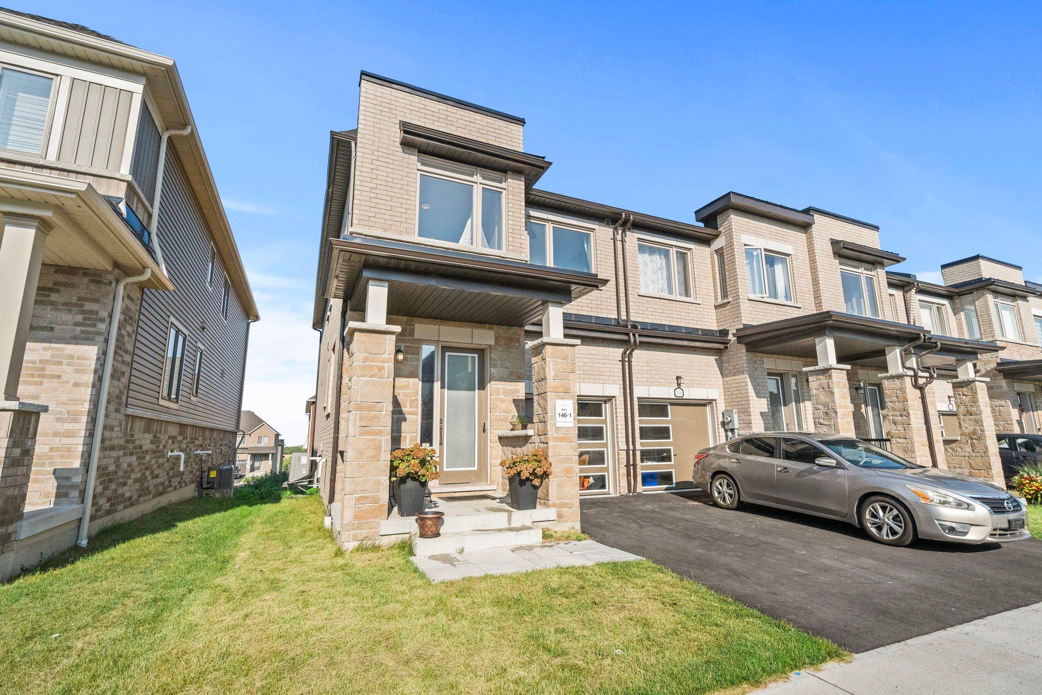 Oshawa, ON L1L 0S3,2028 Verne Bowen ST