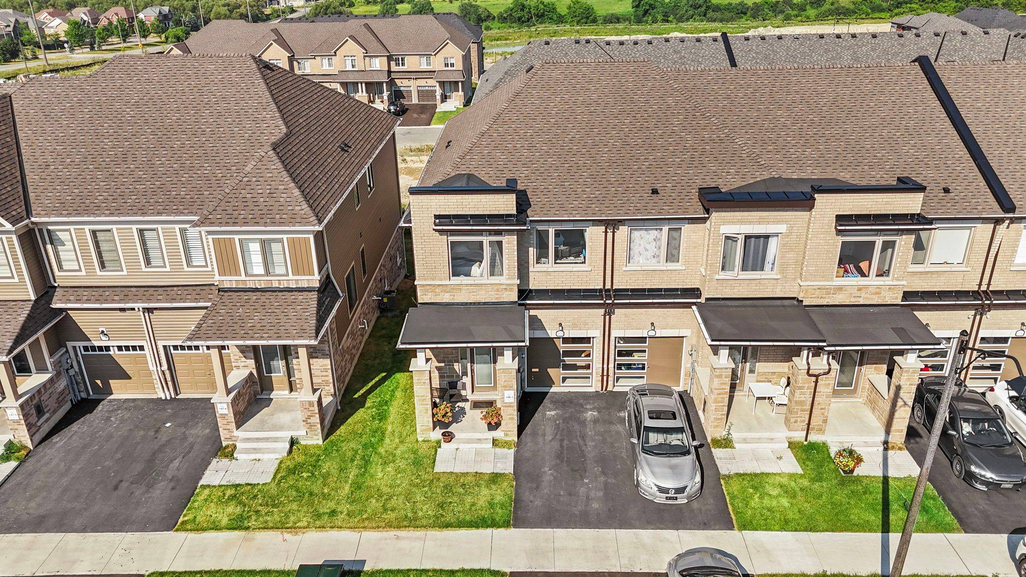 Oshawa, ON L1L 0S3,2028 Verne Bowen ST