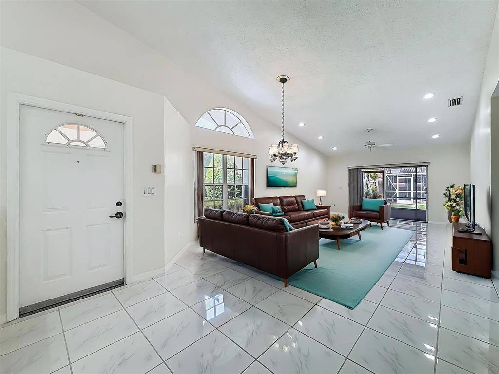 Tamarac, FL 33321,9817 Malvern Dr #9817