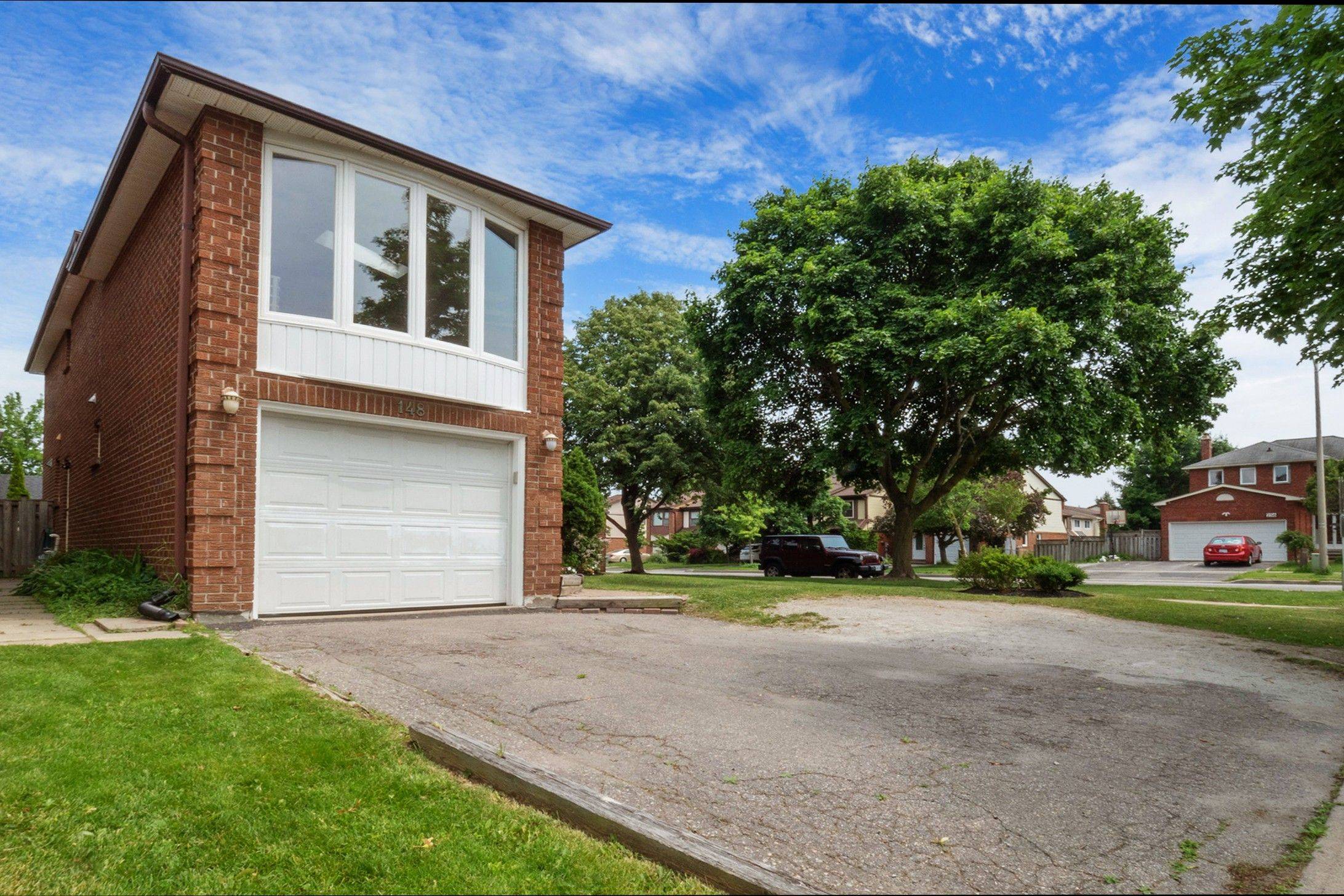 Richmond Hill, ON L4C 5R1,148 Stephen ST