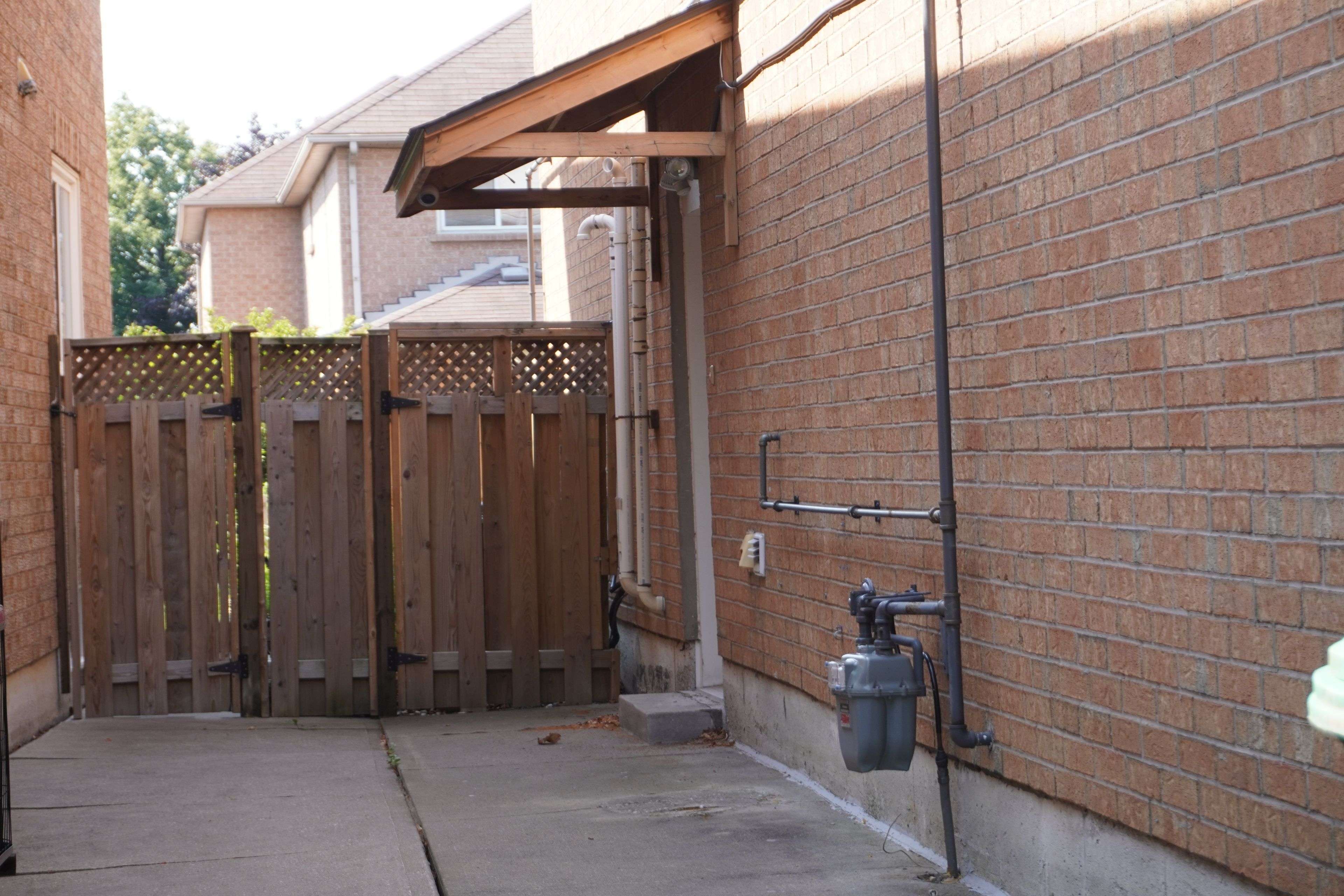 Mississauga, ON L4Z 2V6,482 Camden CIR #Bsmt.