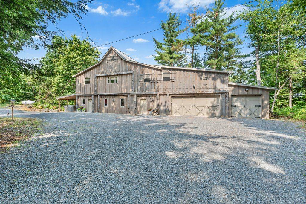 South Frontenac, ON K0H 2W0,1023 Pepper LN