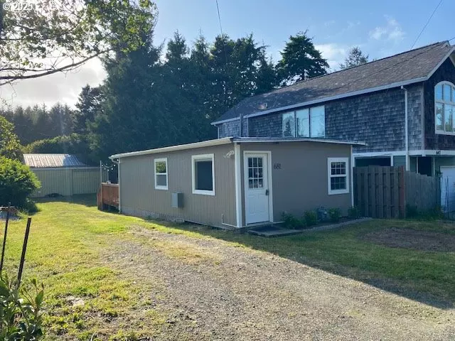 Lincoln City, OR 97367,681 SE NEPTUNE AVE