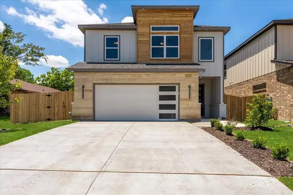1903 Varsity Drive,  Grand Prairie,  TX 75051