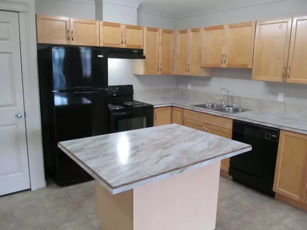Red Deer, AB T4N 4X3,5601 KERRY WOOD DR #403