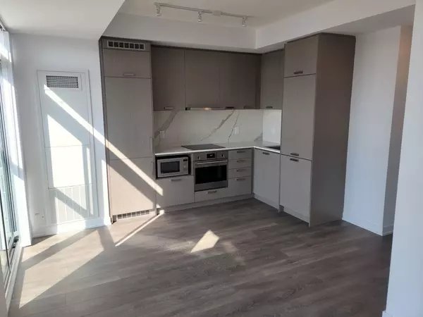 Vaughan, ON L4K 0M8,38 Honeycrisp CRES #1803