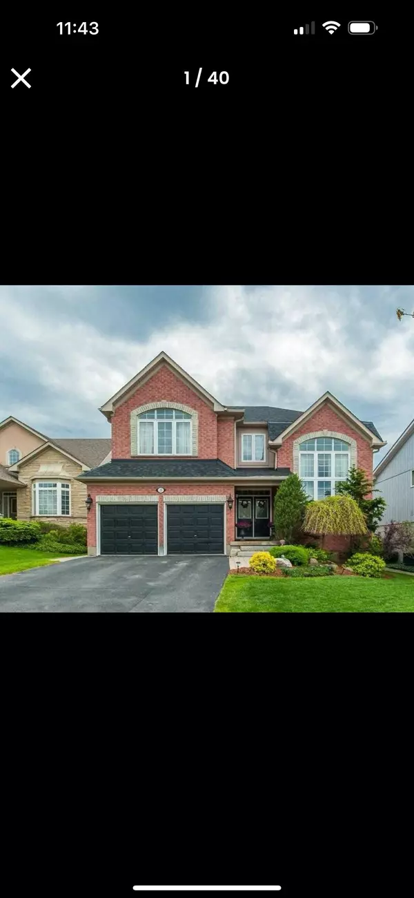 35 Woodcrest CT, Kitchener, ON N2P 2K2
