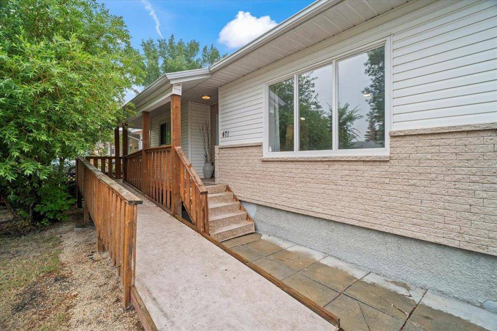 Winnipeg, MB R3K 1T9,471 St Charles ST