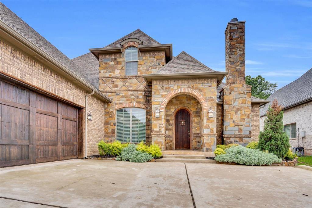 6801 Woodland Hills Drive, North Richland Hills, TX 76182
