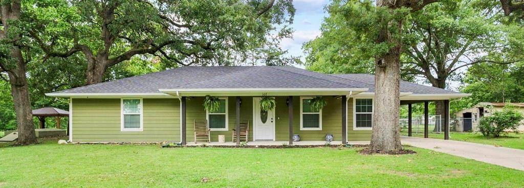 107 S Main Street, Bonham, TX 75418