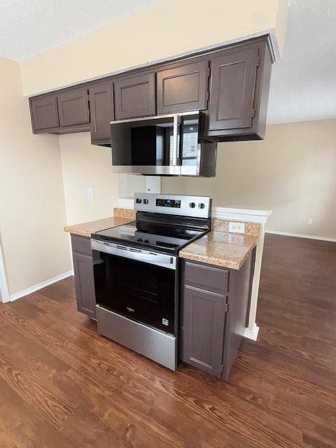 Mansfield, TX 76063,604 Kings Way Drive #C