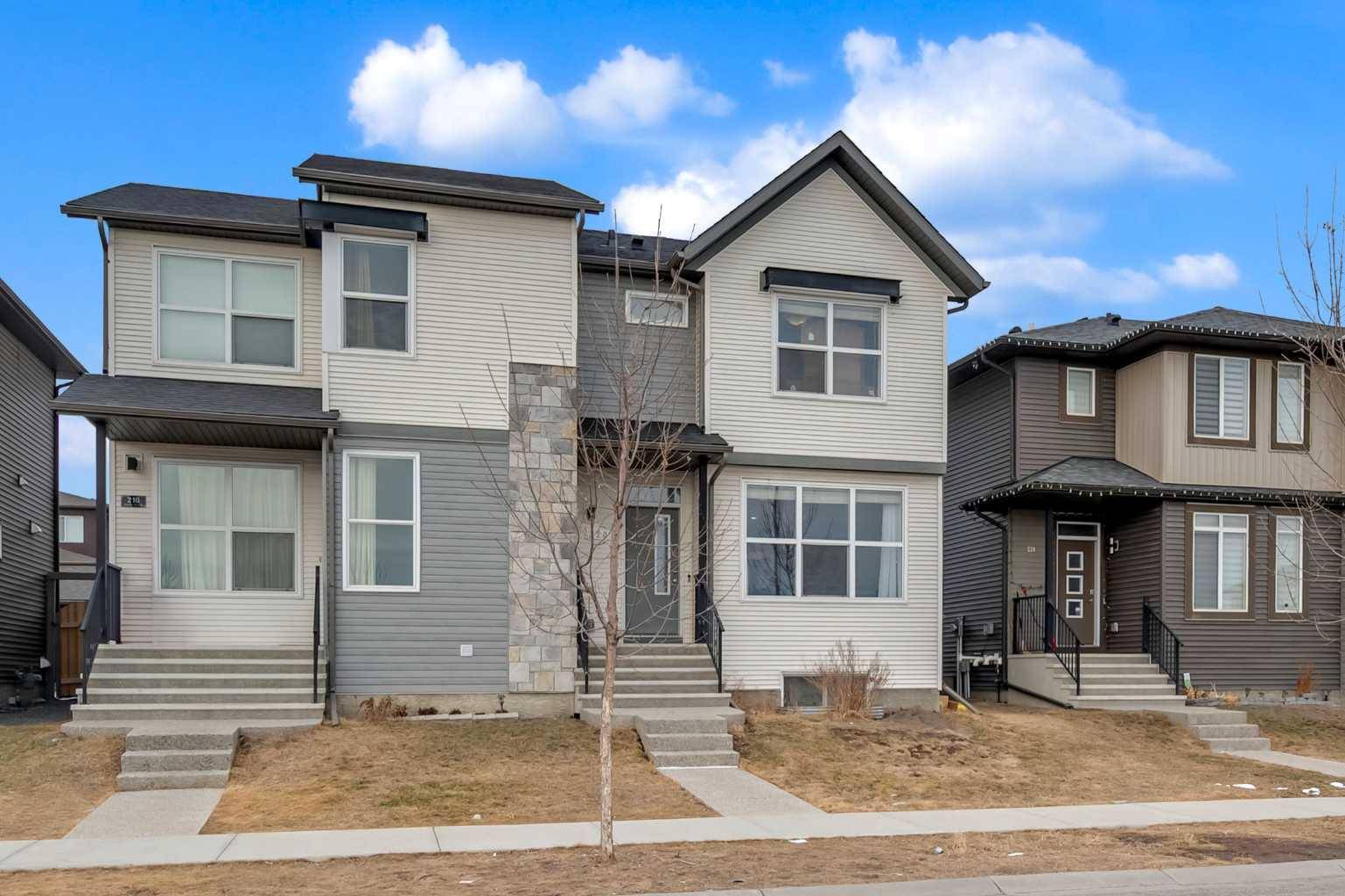 Calgary, AB T3J 0V9,220 Savanna RD NE