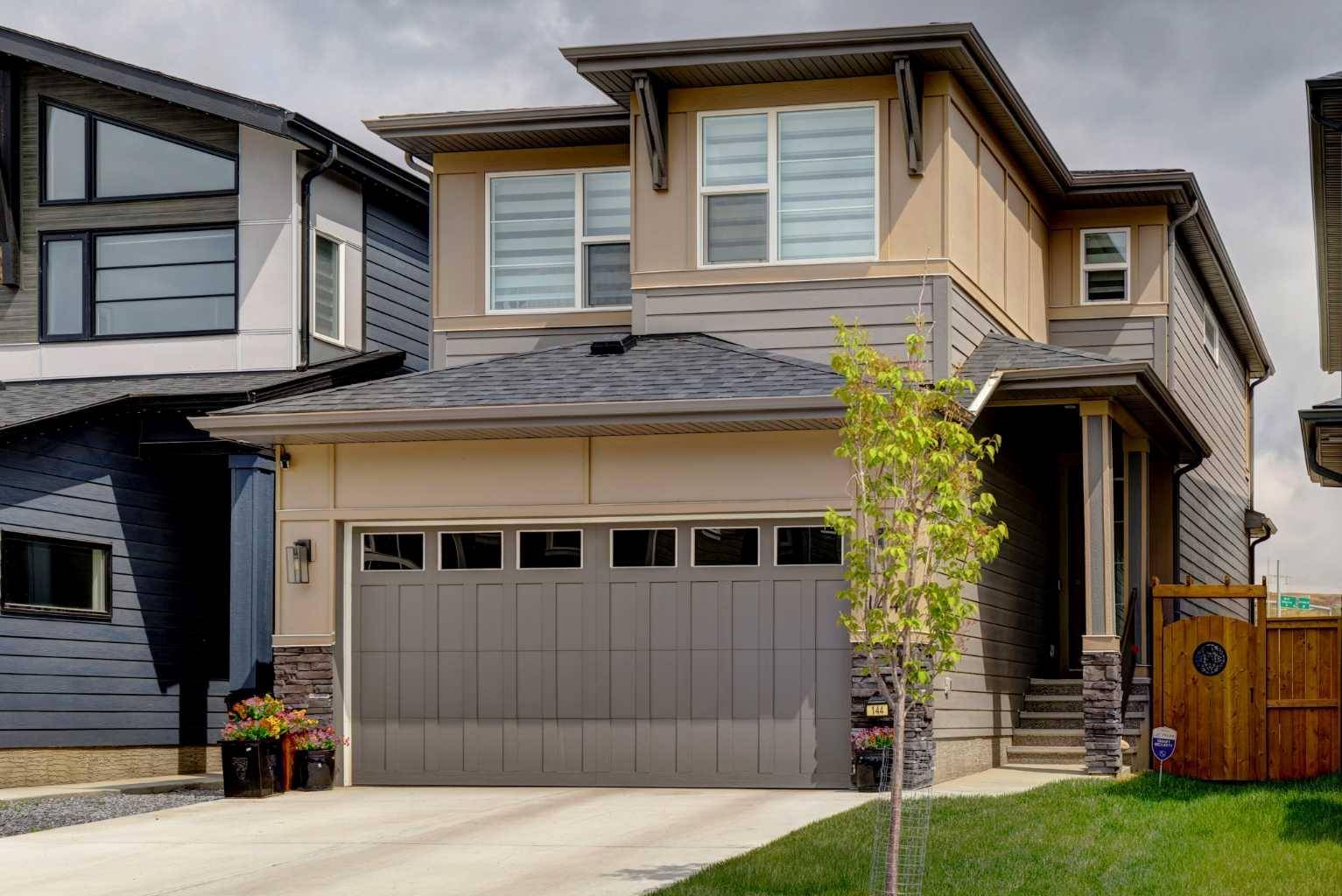 144 Cranbrook GDNS Southeast, Calgary, AB T3M3K6