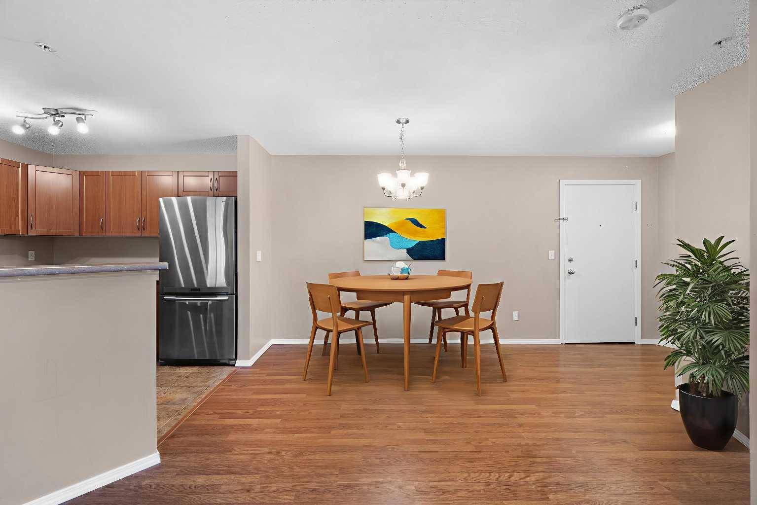 Calgary, AB T2Z 0E6,10 Prestwick Bay SE #1120