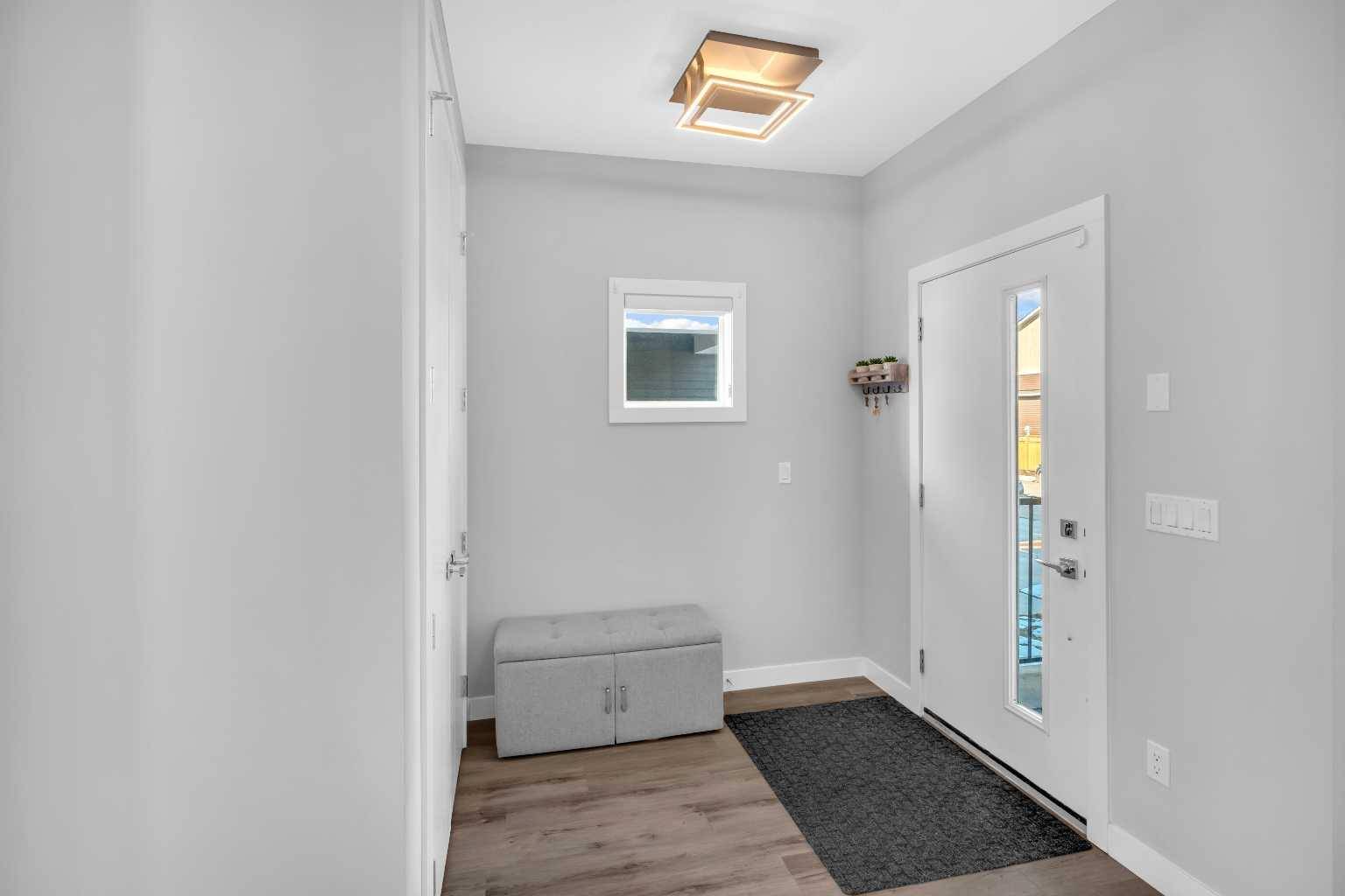 Airdrie, AB T4B5G9,16 Midtown Close SW