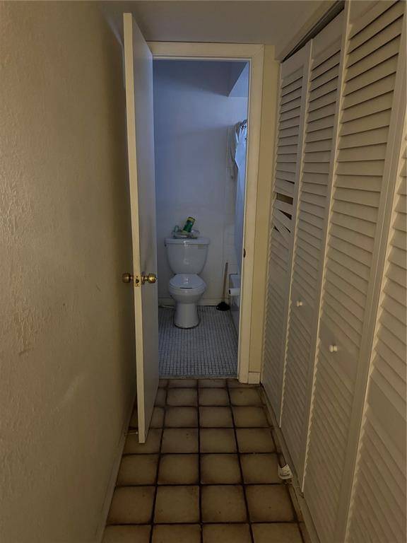 Lauderdale Lakes, FL 33313,5111 W Oakland Park Blvd #307