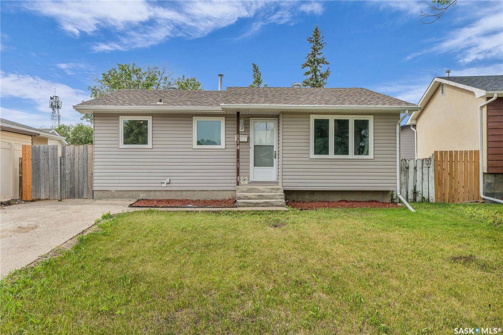 114 FORSYTH CRESCENT, Regina, SK S4R 5L7