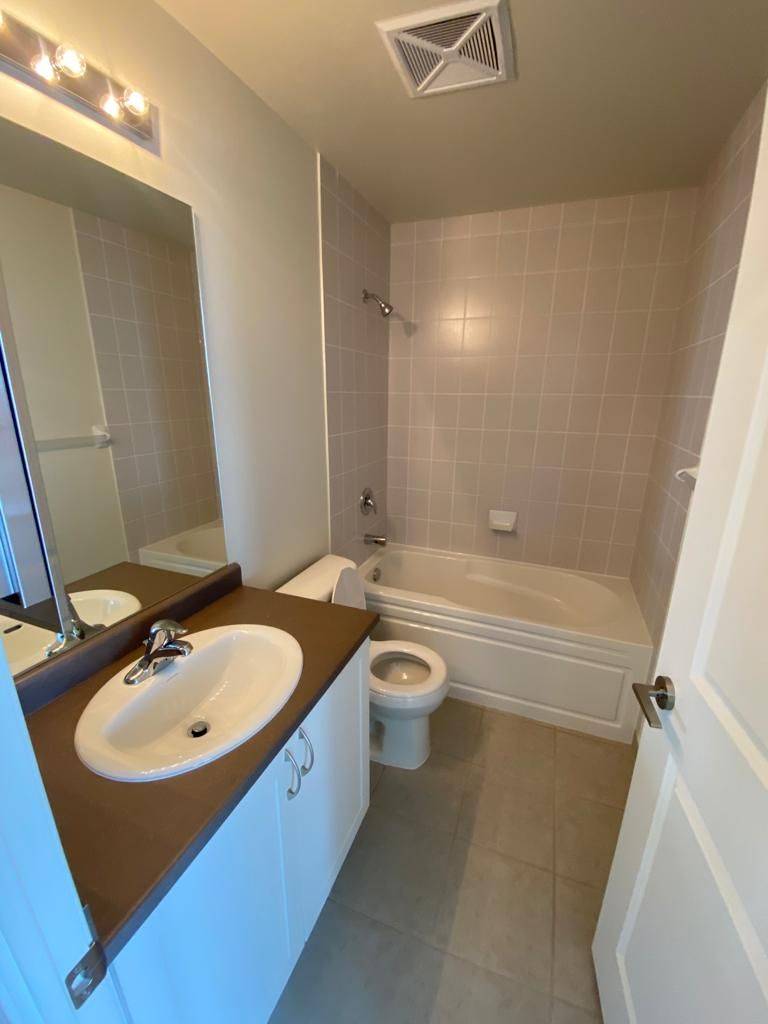 Mississauga, ON L5B 0G9,349 Rathburn RD W #1819