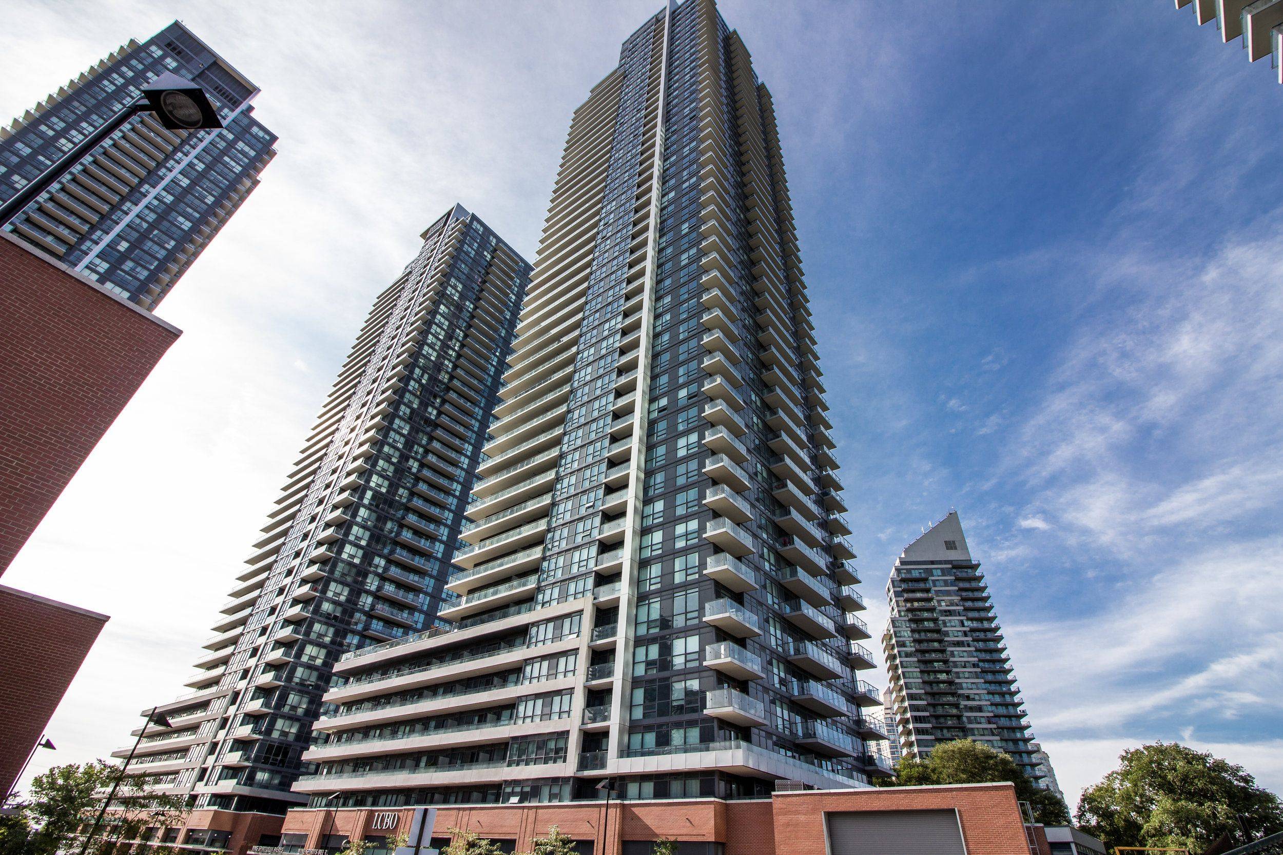 2220 Lake Shore BLVD W #311, Toronto W06, ON M8Y 3H8