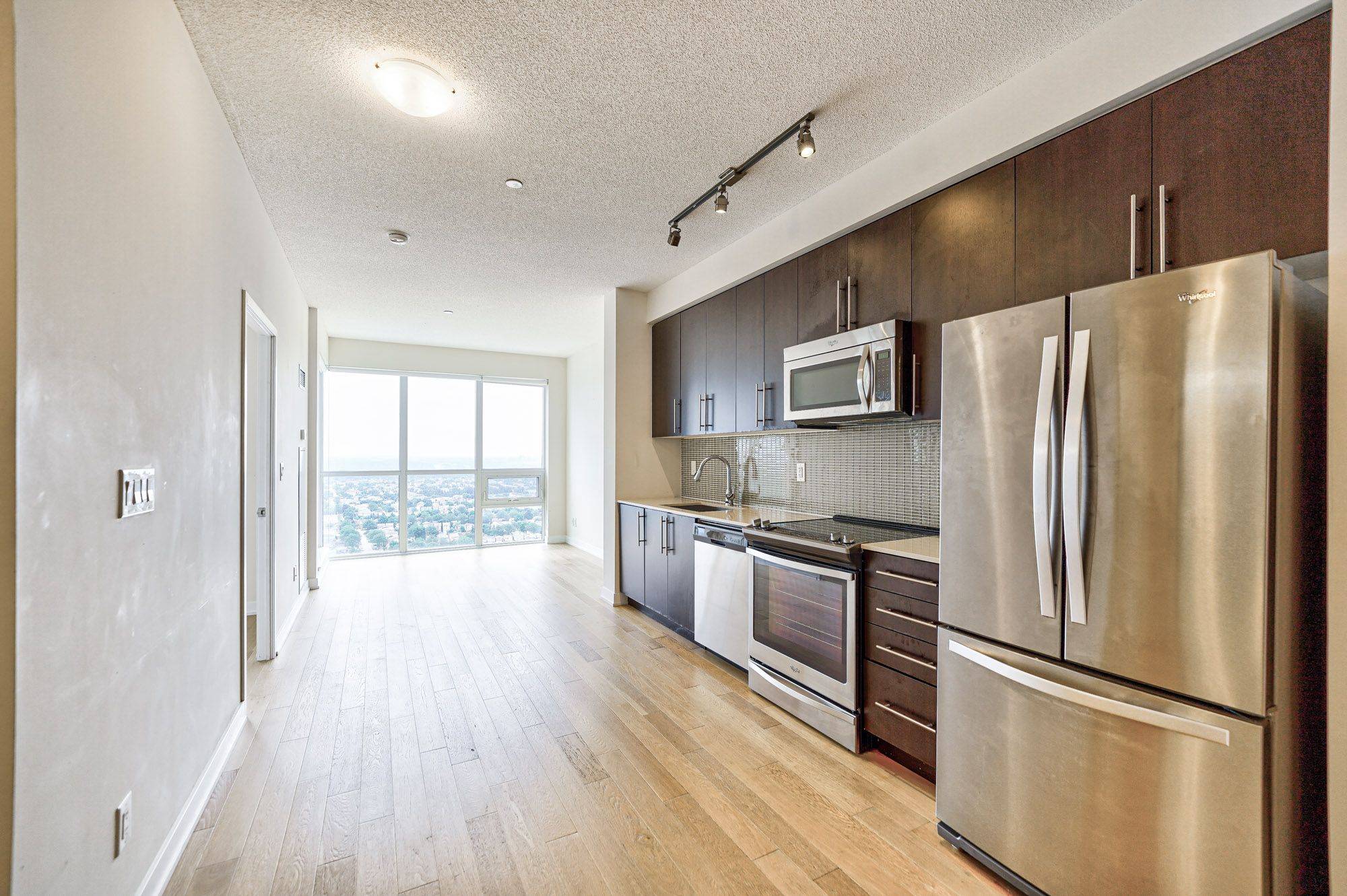 Mississauga, ON L5B 0J7,4011 Brickstone Mews #2811