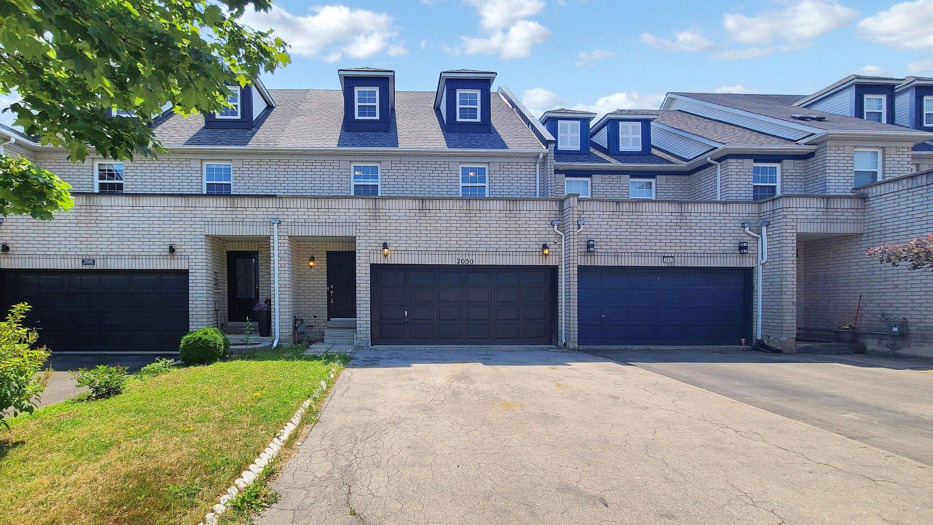 Oakville, ON L6M 3R7,2050 WHITE DOVE CIR