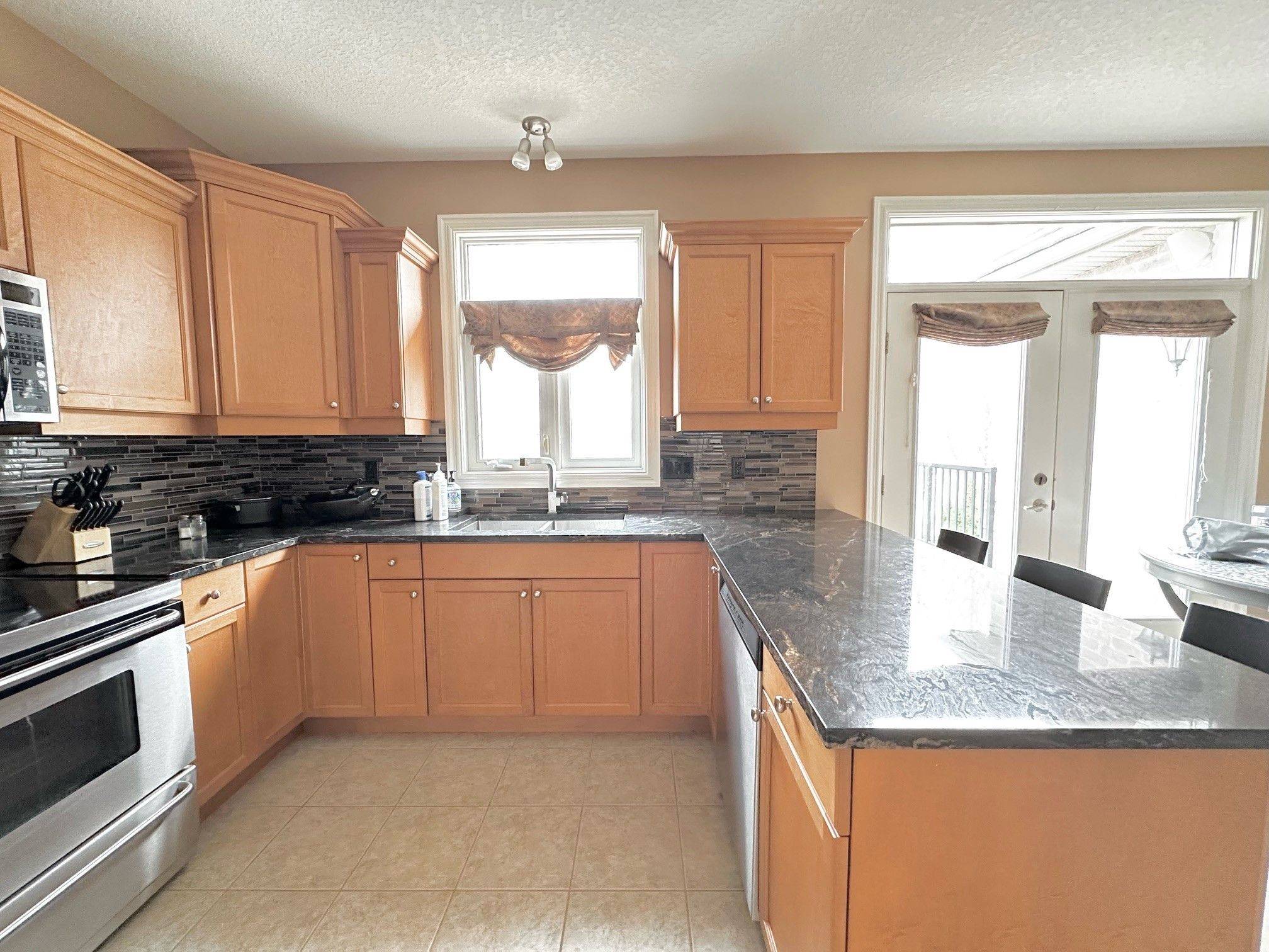 London North, ON N5X 4H6,407 Kingbird CT