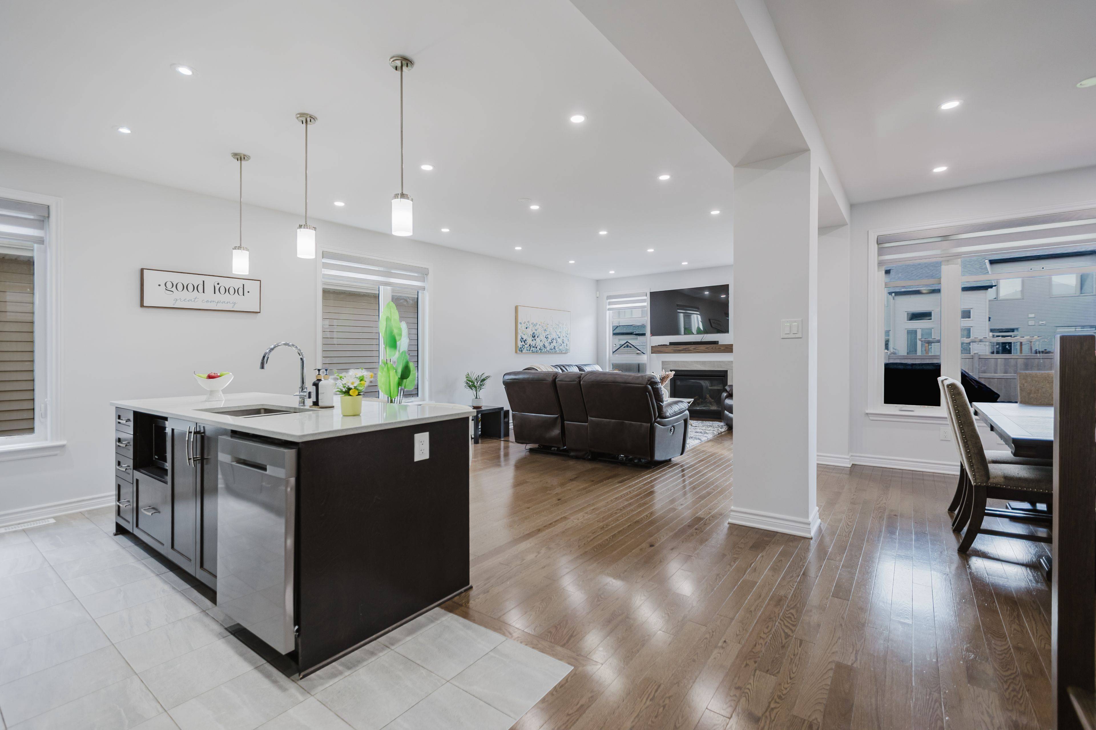 Kanata, ON K2V 0B3,80 Palfrey WAY